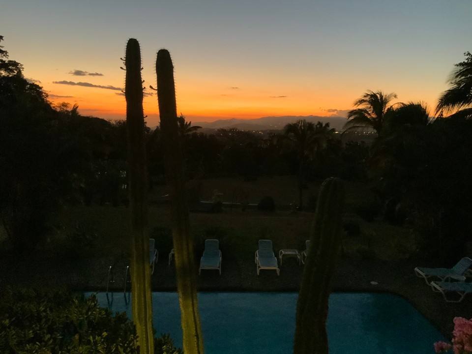 Costa Rica - San José - Als wir endlich in unserem Hotel angekommen waren, wurde es schon wieder dunkel. Gute Nacht.😴 