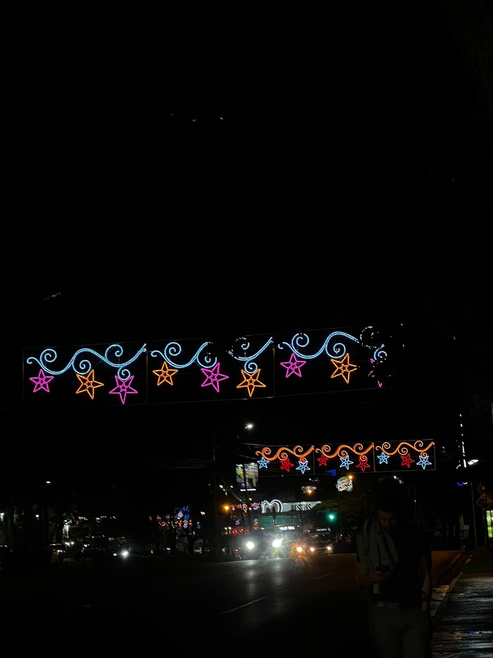 Costa Rica - San José - Au d‘Strasse sind mitlerwiile dekoriert