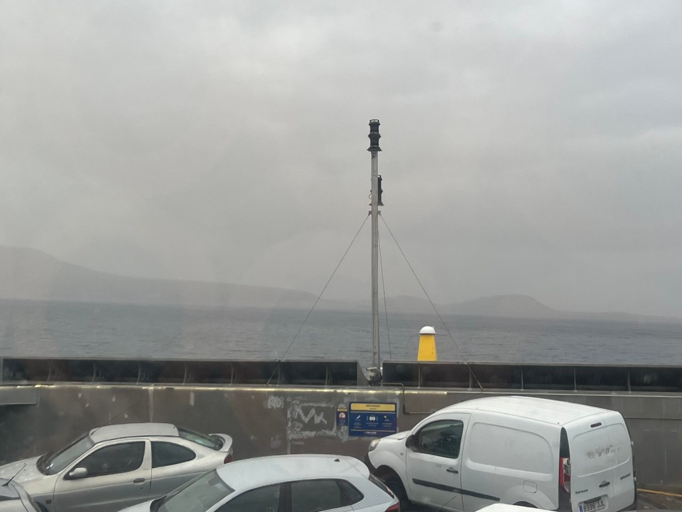 Spanien - Arona - Doch dann taucht plötzlich Land im Nebel auf.