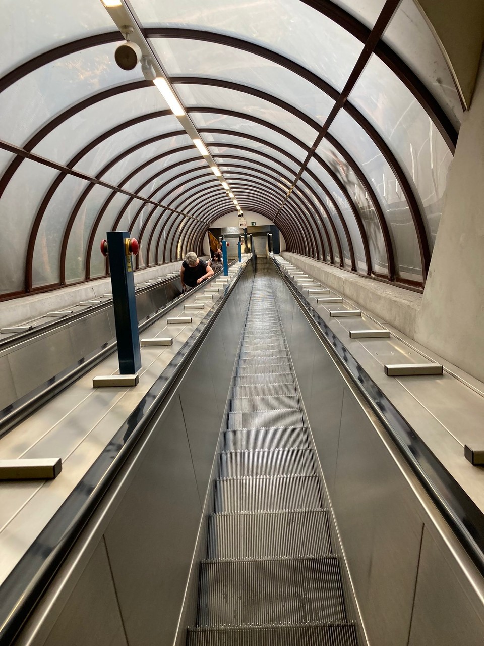 Ort bestimmen … -  - Rolltreppen runter zur Piave