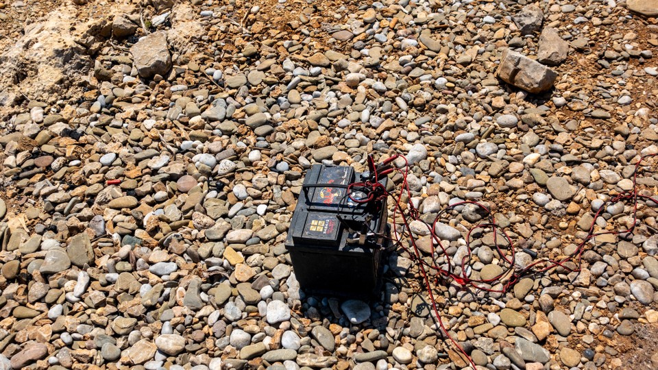 Griechenland - Symi - Dazu High End Stromversorgung für die Elektromotoren. TÜV Abnahme steht noch aus.