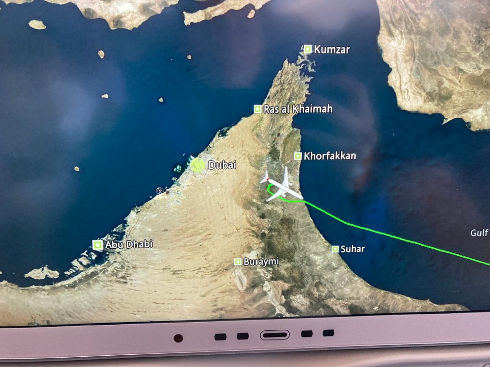 Vereinigte Arabische Emirate - Dubai - Drehen wir so kurz vor dem Ziel etwa wieder um? 🫣