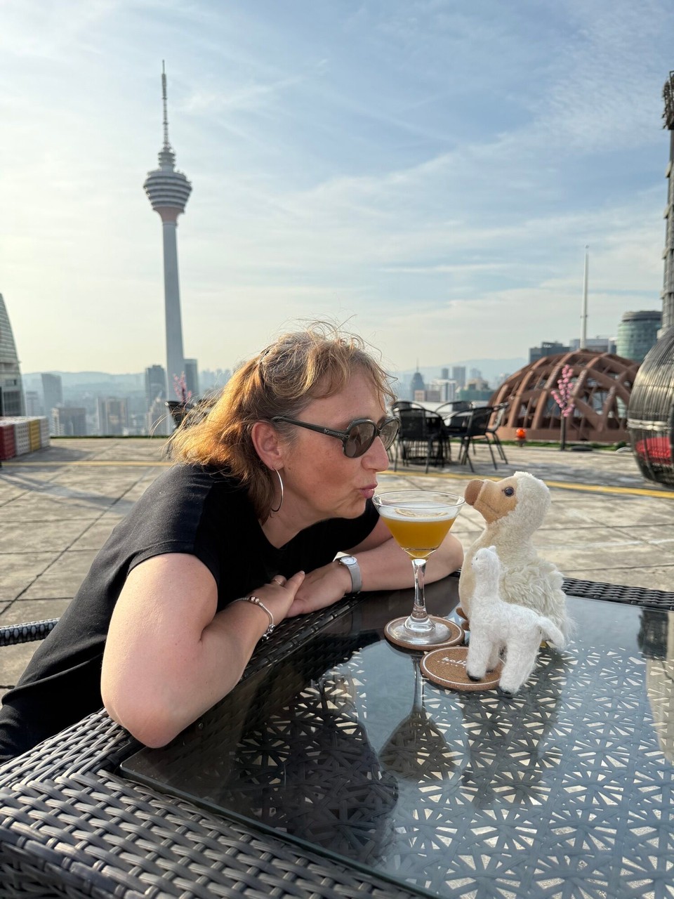 Malaysia - Kuala Lumpur - Allen wollen Cocktails trinken