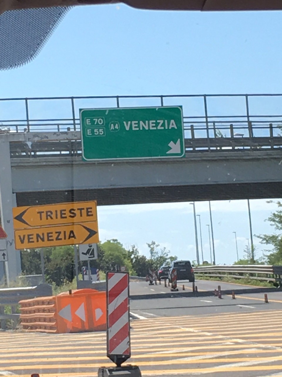 Italien - Grado - TAGESAUSFLUG NACH GRADO / ITALIEN !!
Erst in einem empfohlenen Café gesnackt und durch die schöne Altstadt geschlendert, dann ausgiebig Mittelmehr und italienische Sonne genossen 🇮🇹