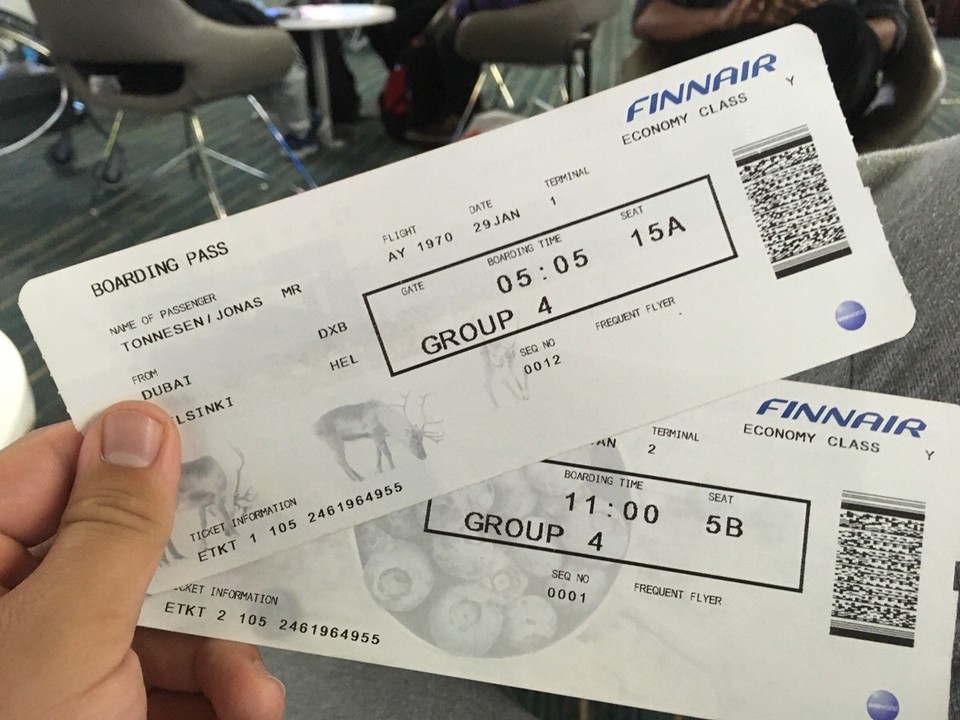 Vereinigte Arabische Emirate - Dubai - Die Tickets habe ich nun in der Hand warte nur darauf das das Gate bekanntgegeben wird... 


Wir sind am Ende mit 59 min Verspätung gestartet... mal sehen ob wir auch mit dieser ankommen wenn ja verpasse ich den Anschlussflug nach Berlin...