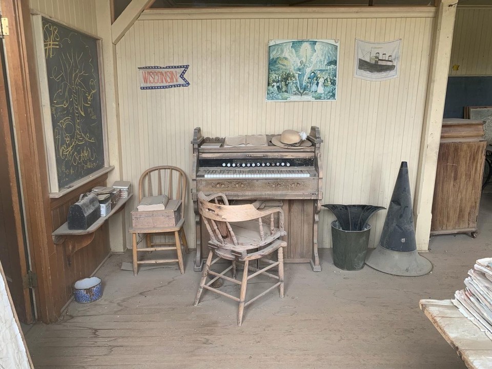 USA - Lee Vining - Orgel, der Schule