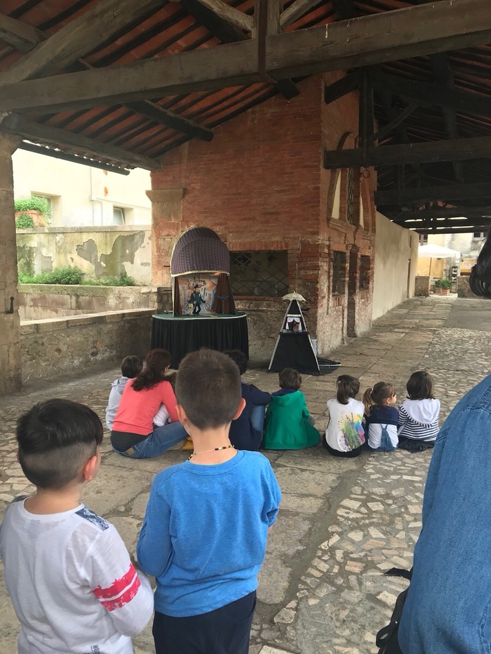 Italien - Bagno Vignoni - Petra hat die Puppenspielerin natürlich direkt engagiert