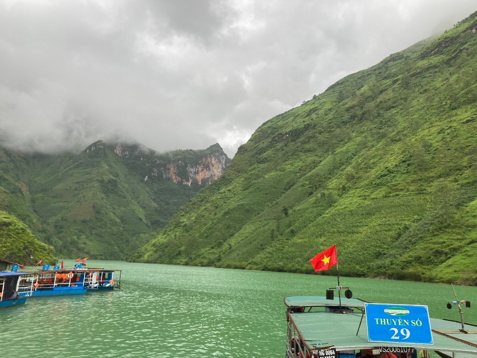 Vietnam - Meo Vac - Hüpfen wir mal aufs Boot