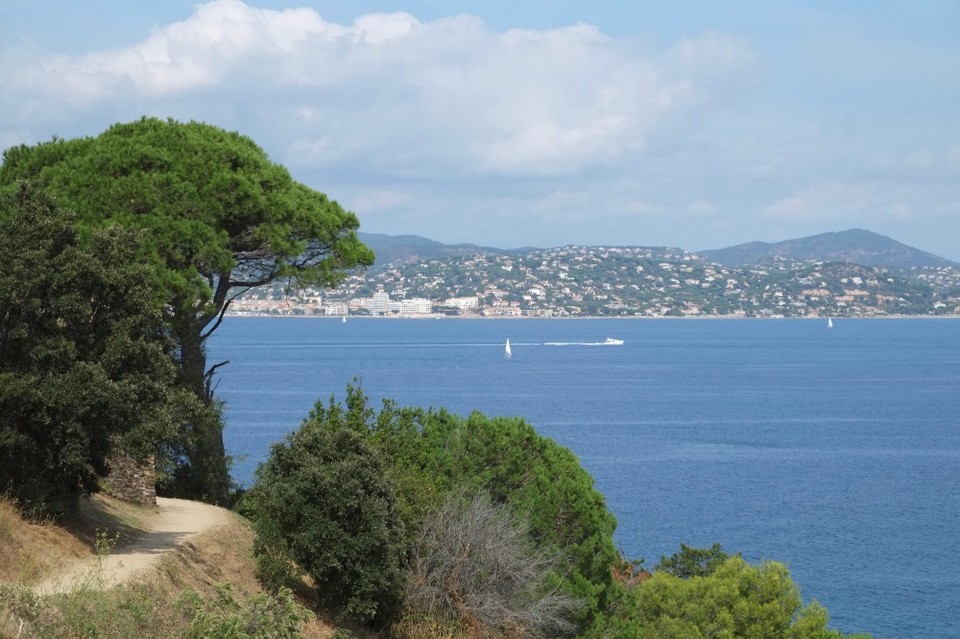 Frankreich - Saint-Tropez - Vom Castel aus hat man einen tollen Blick über das Meer!