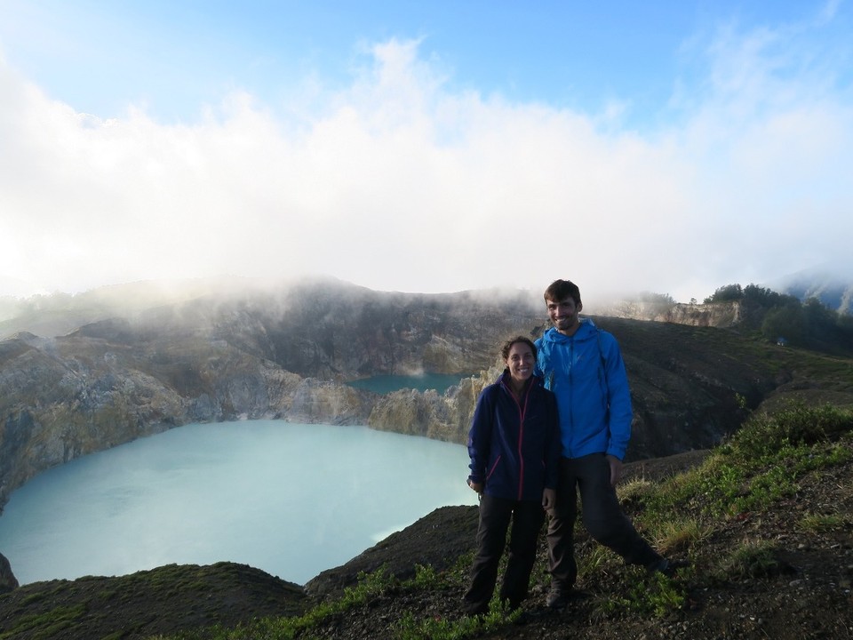 Indonesia - Kelimutu - Un peu de vent a 1600m...!