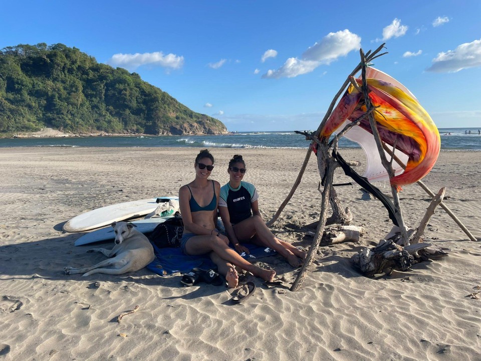 Nicaragua - Popoyo - Selbstgebauter Sonnenschutz / Windanzeige 😆