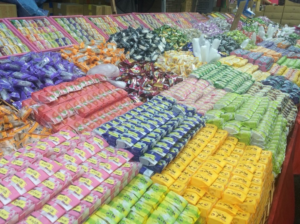 Singapur - Singapur - Chinesischer Wackelpudding in verschiedensten Geschmacksrichtungen. Wird eisgekühlt gegessen.