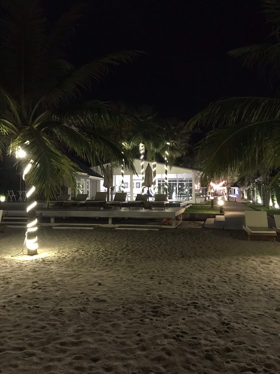 Thailand - Amphoe Mueang Krabi - Hotel at Krabi, lights everywhere...