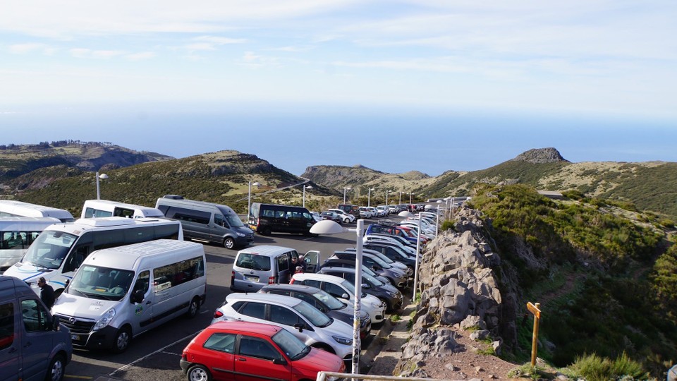 Portugal - Santa Cruz - Wollen die alle auf den Berg?
