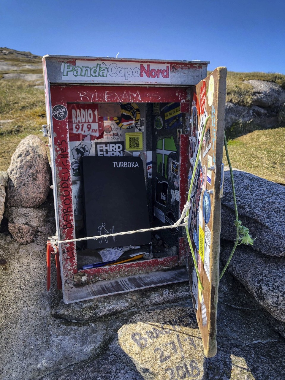 Norwegen - unbekannt - Tourenbuch am nördlichsten Punkt.