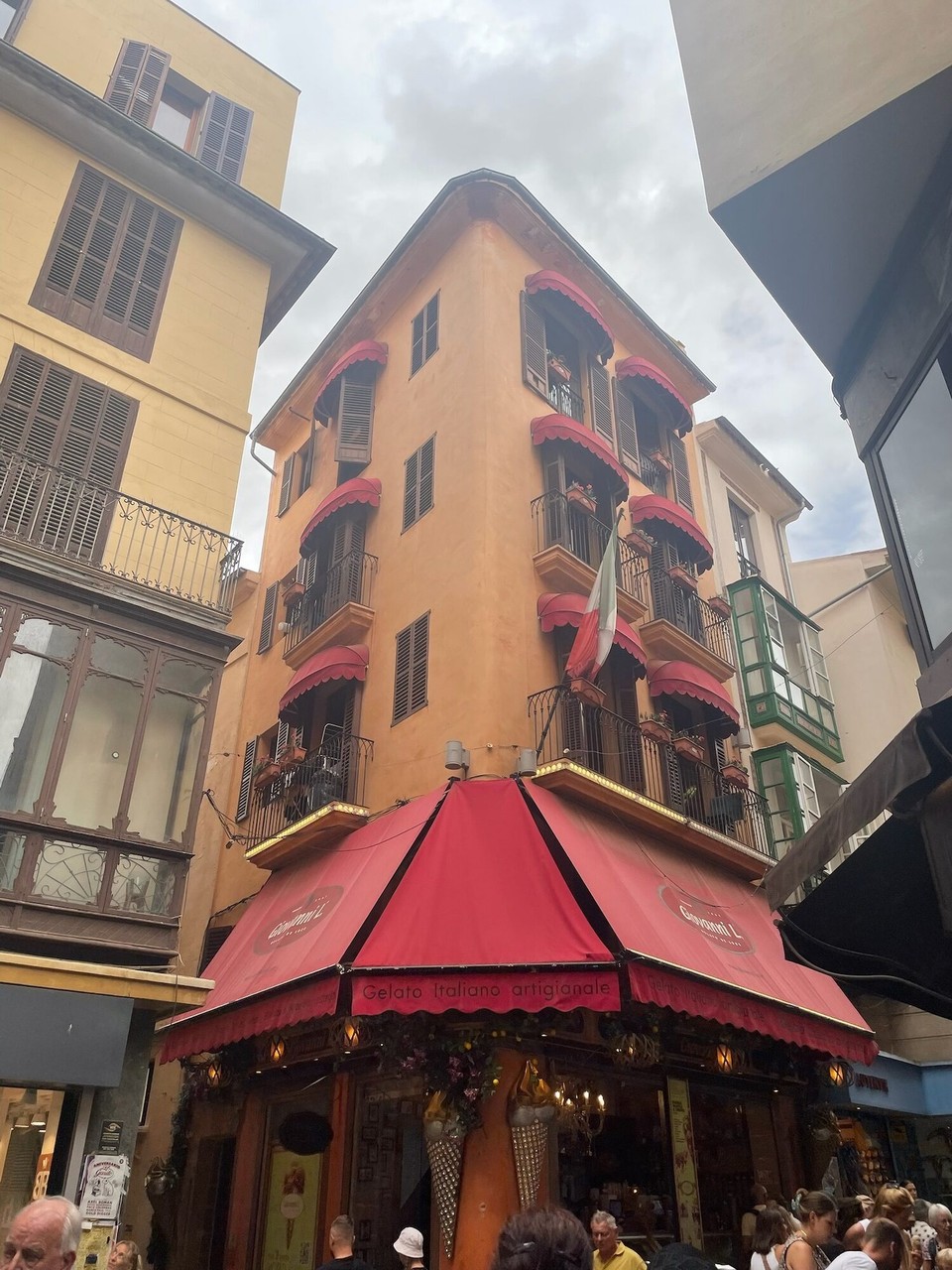 Spanien - Palma - ging es nach Palma in die Altstadt.