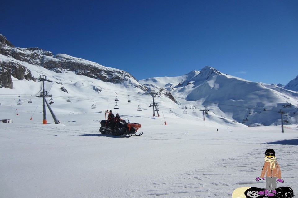 Österreich - Ischgl - they controll the pistes...