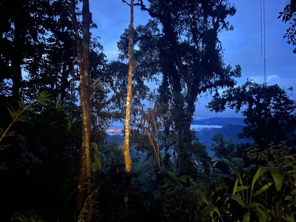 Costa Rica - Pérez Zeledón - Ab 5 Uhr wurde es dann langsam hell ⛅️ 