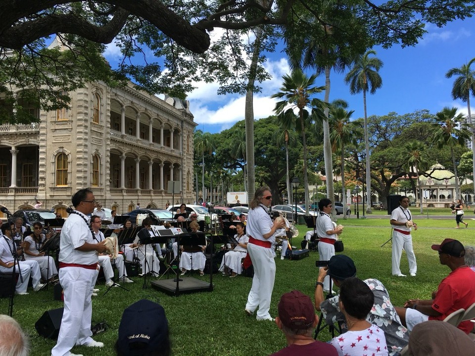 Vereinigte Staaten - Honolulu - Und hier haben wir der königlichen Band zugehört - so kann man seinen Sonntag auch verbringen ;) 