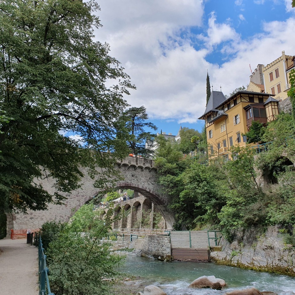 Italien - Meran - Die Gilfpromenade entspringt in der Gilfklamm.