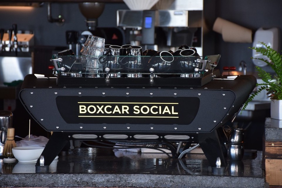 Kanada - Toronto - Diese Kaffeemaschine wurde aus Motorrad-Bauteilen angefertigt