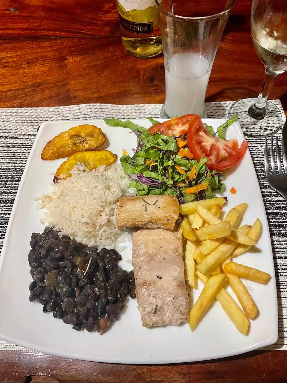 Costa Rica - Osa - … und anschließend das Abendessen (und ggf. weitere Gläser Wein 🤷🏽‍♀️) genießen 🥘 