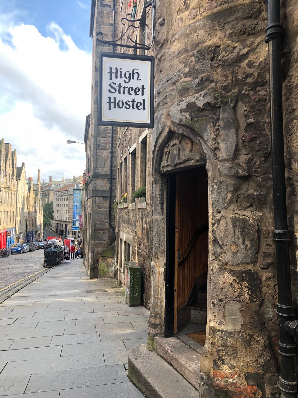 Vereinigtes Königreich - Edinburgh - Coolster Eingang in ein Hostel
