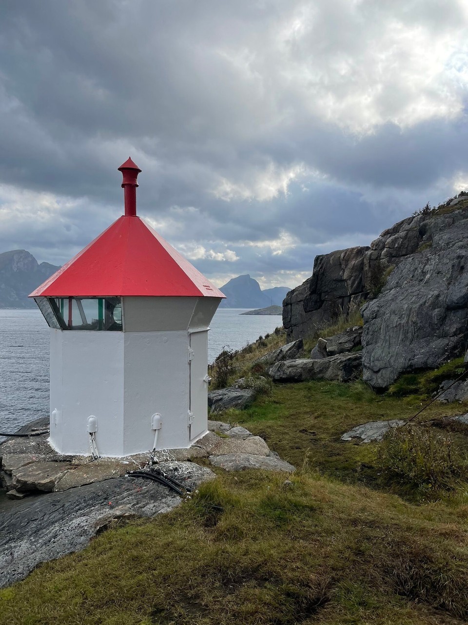 Norwegen - Krokelvdalen - Der Leuchtturm wird übrigens über Solarpanels betrieben 