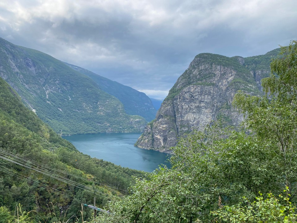 Norwegen - Steinklepp - Und dann geht es mit 9 Prozent Bergab. Durch insgesamt 10 Tunnel. 