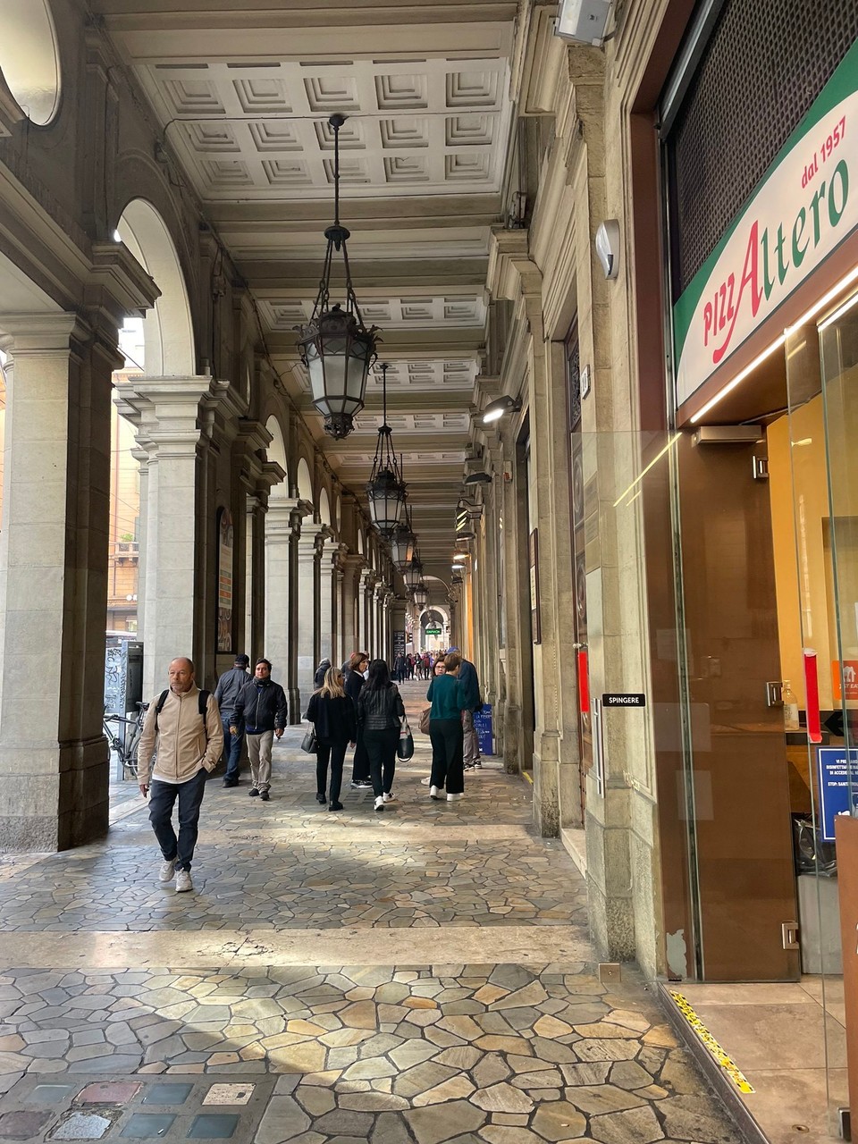 Italien - Pergine Valsugana - Shopping de luxe 