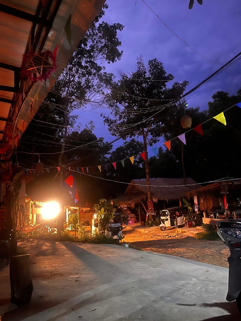 Cambodia - Preah Sihanouk - I started to hear thunder so I thought it would be sensible to walk back towards the hostel. Got back and had a shower and then there was a massive power cut on the whole island so I sat in the hostel bar and made friends with the owner David 