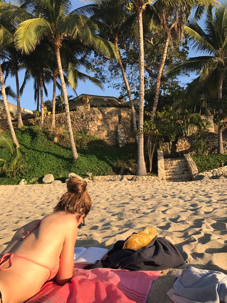 Mexiko - Sayulita - Ich war auch fleißig: Spanisch-Grammatik am Strand!