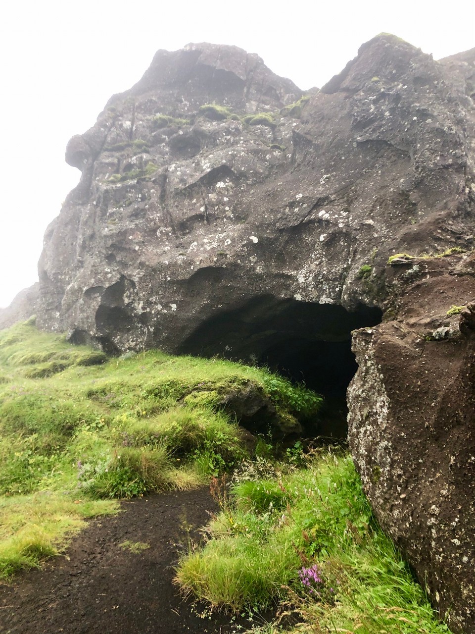 Island - Mýrdalshreppur - Da ist die Höhle!