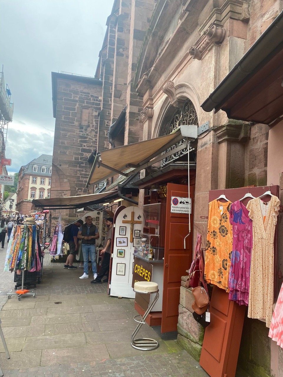 Deutschland - Heidelberg - Kleine Souvenierlächen am Dom