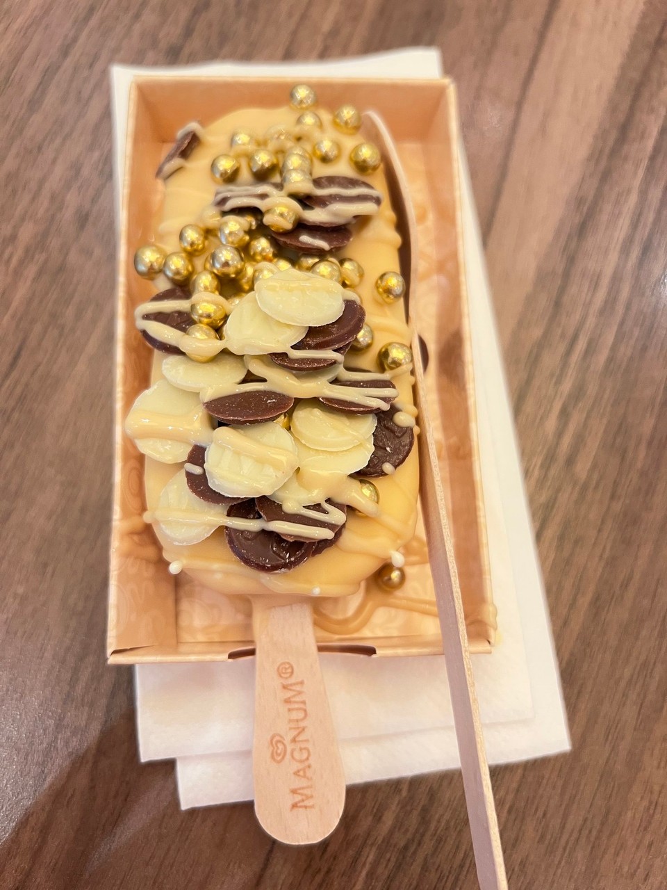 St. Vincent und die Grenadinen -  - Besuch im Magnum Pleasure Store