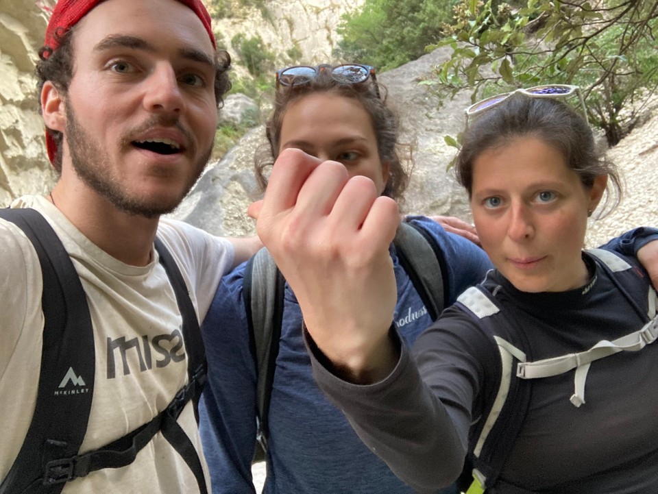 Neuseeland - Ward - Ich boxe hier ehrlich gesagt niemanden, ich wollte nur zeigen, dass da ein kleiner Wasserfall mit aufs Bild kann 😂