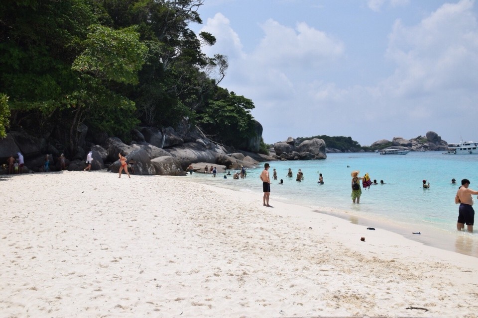 Thailand - Amphoe Thai Mueang - Leider dürfen nur diese 3 Inseln besucht werden, da es Naturschutzgebiet ist werden die anderen von Touris verschont. 
Ab Mai sind dann alle Inseln auf Grund der Meeresströmungen gesperrt und sie können erst wieder ab Oktober angelaufen werden.