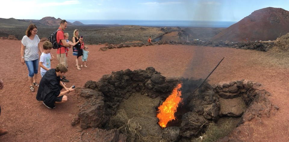  - Timanfaya National Park - Hot. Sich selbst enzündendes Gras. 