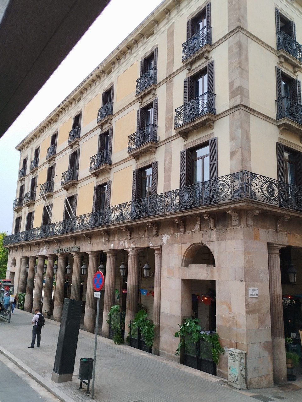 Spanien - Barcelona - Viele unglaublich schöne Balkonverzierungen🤩
