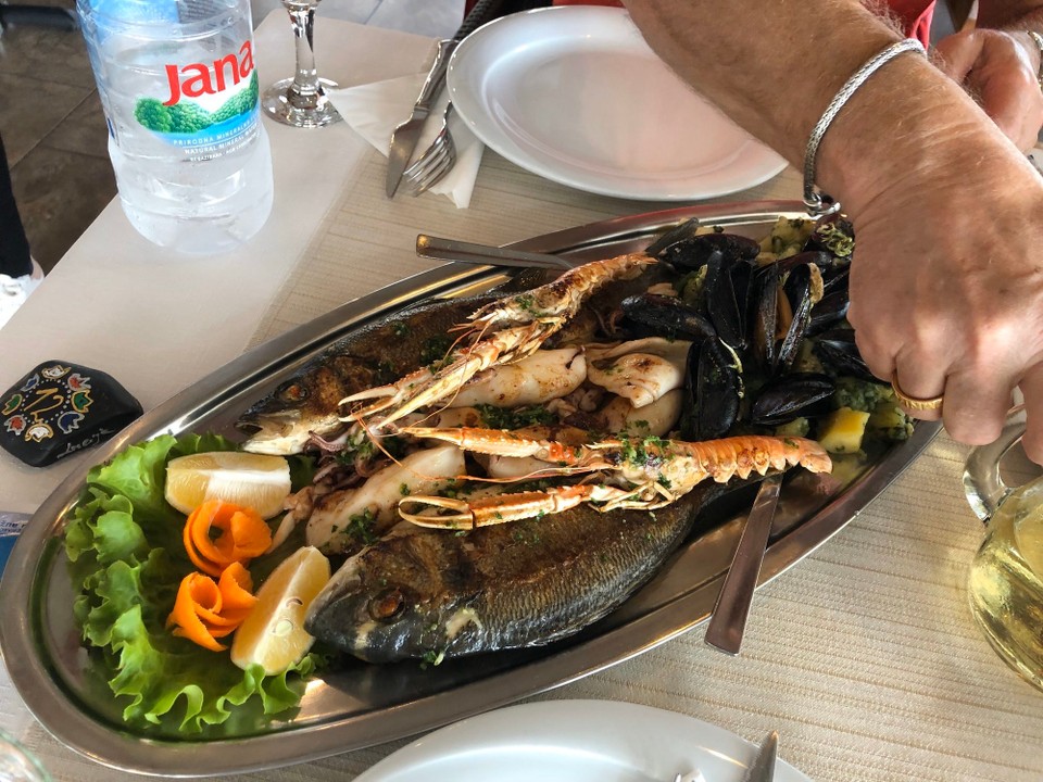 Kroatien - Novigrad - Fischplatte für 2