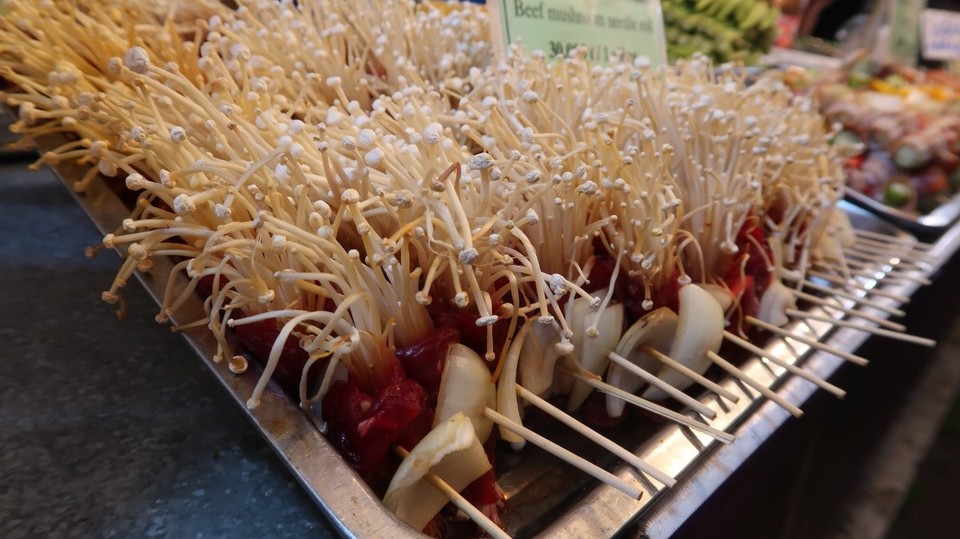 Vietnam - Ho-Chi-Minh Stadt - Pilze mit Mozzarella... auch ganz lecker 😋 