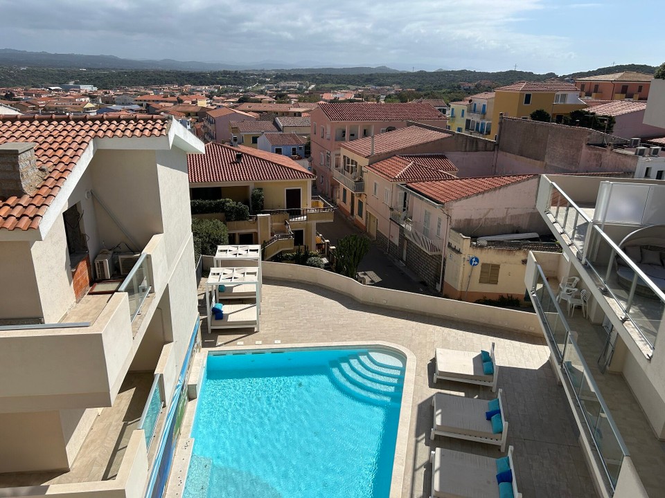 Deutschland - Delmenhorst - Es gibt auch einen Pool.Aber dafür ist es noch zu kalt.