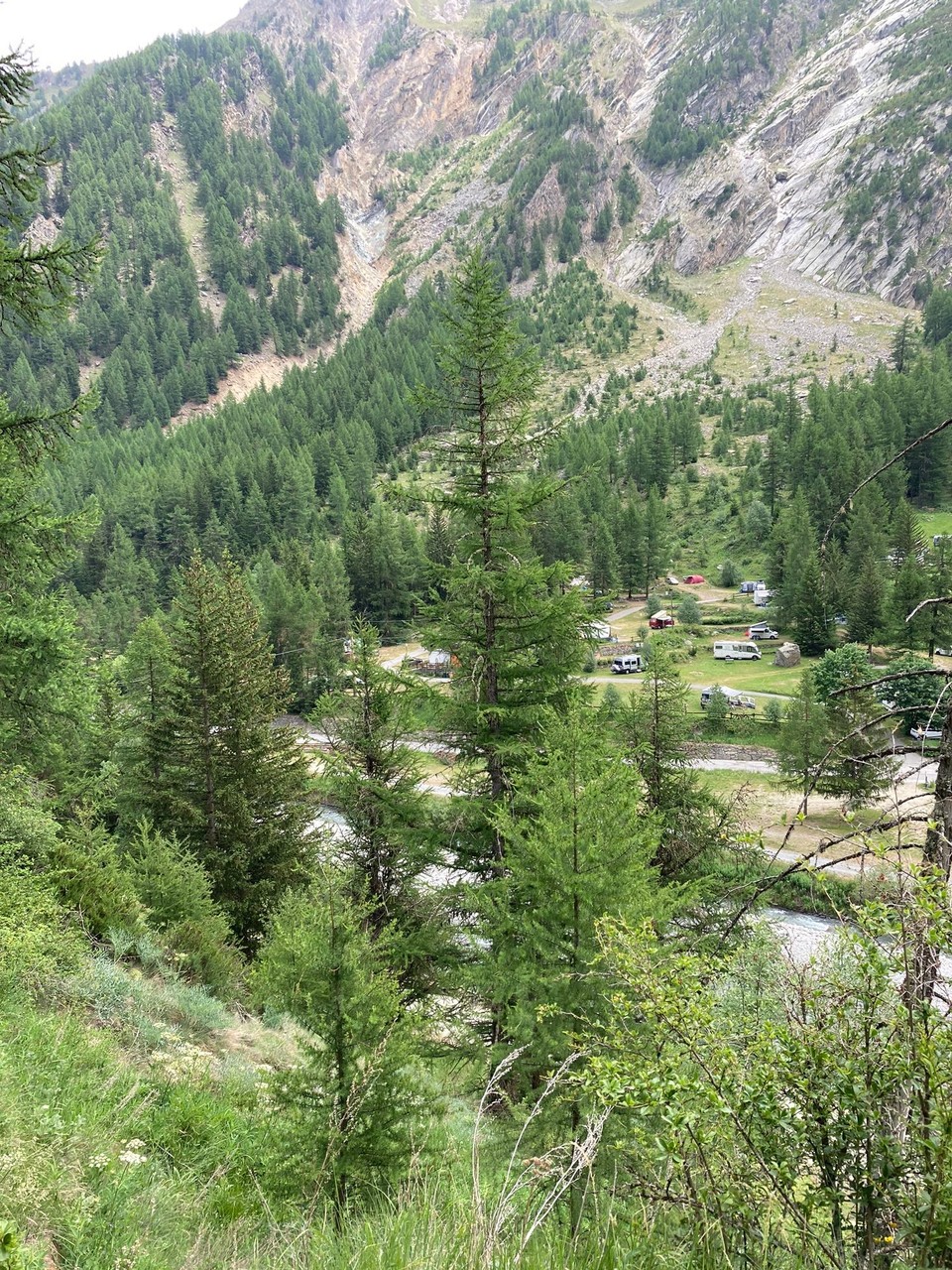 Italien - Cogne - Da hinten steht der Bulli, wenn man genau hinsieht erkennt man ihn!