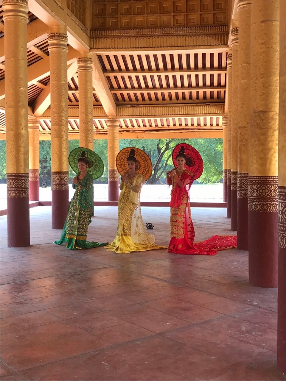 Myanmar (Burma) - Mandalay - Photo shoot in the Royal Palace