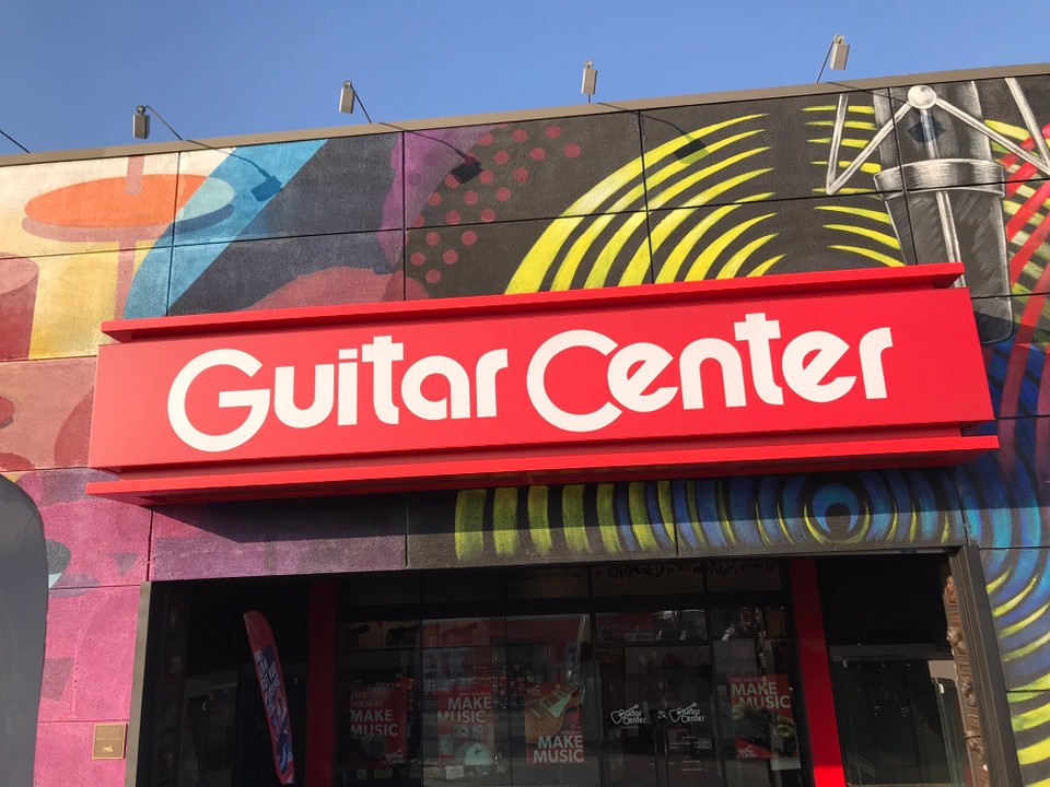 Vereinigte Staaten - Los Angeles - Im Guitar Center kaufte Stars wir Elvis Presley, Queen und John Lennon ihre Gitarren.