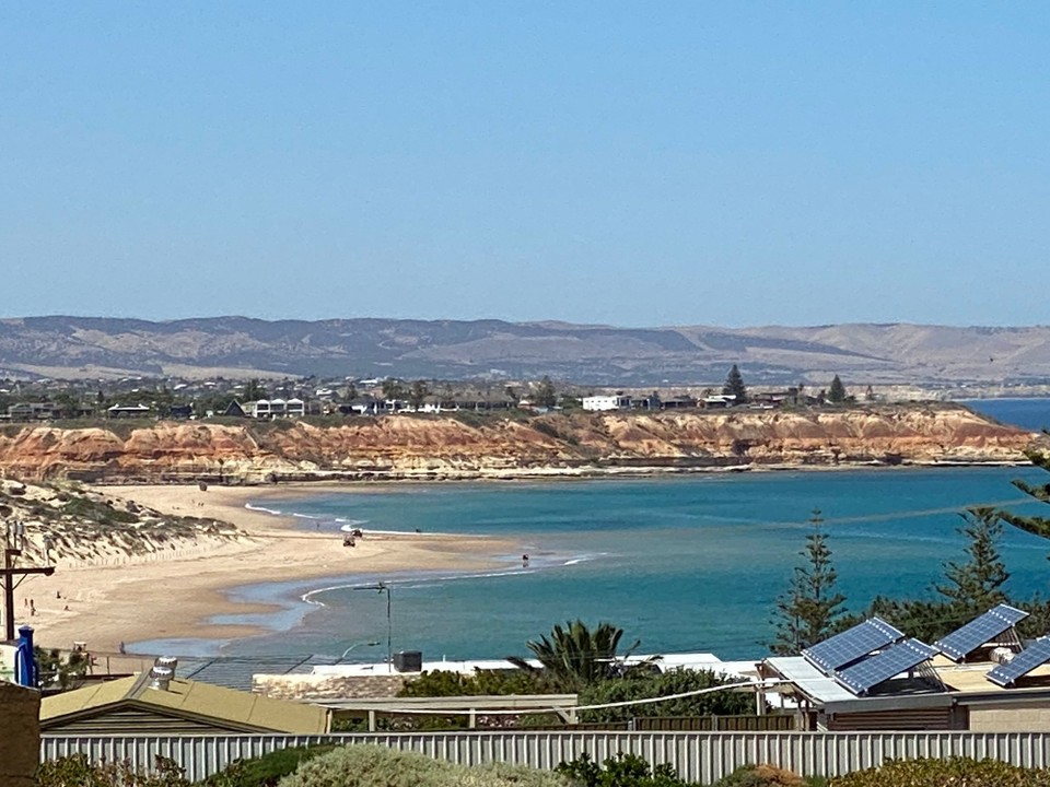 Australien - North Adelaide - Heute Donnerstag 30.Jan. starten wir bei nahezu 40 Grad Aussentemperatur zu einer Fahrt der Küste entlang mit den bekannten Stränden, Aldinga-, Christie- und Glenelg Beach in die Stadt Adelaide.




