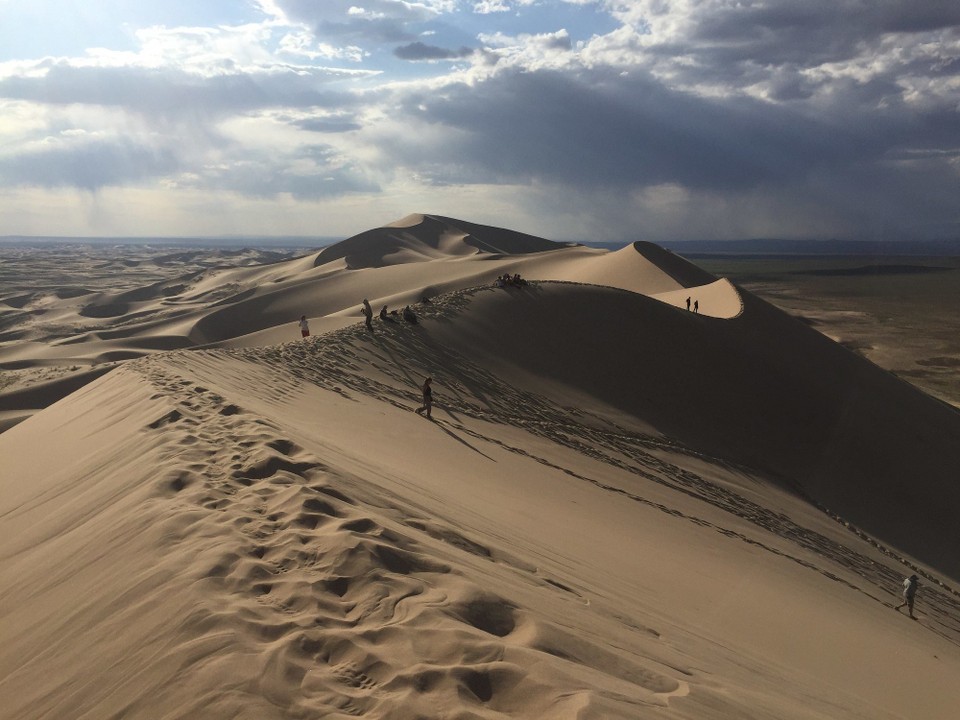 unbekannt - Gobi Desert - View from the top of the dune