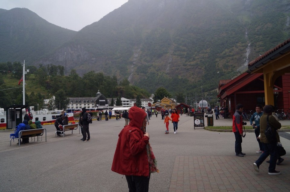 Norwegen - Flåm - Hier kann man gemütlich mit den Zug anreisen.
