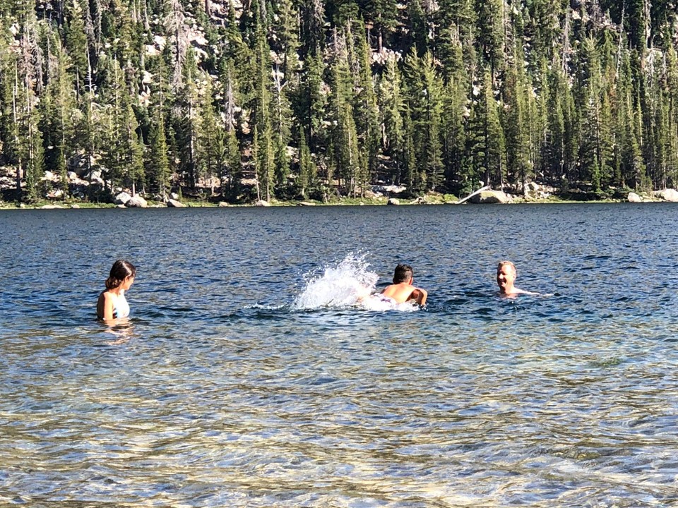 Vereinigte Staaten - Yosemite National Park - Schwimmen im See
