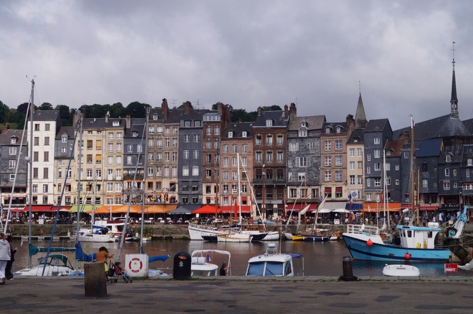 Frankreich - Honfleur - Schoener Hafen.